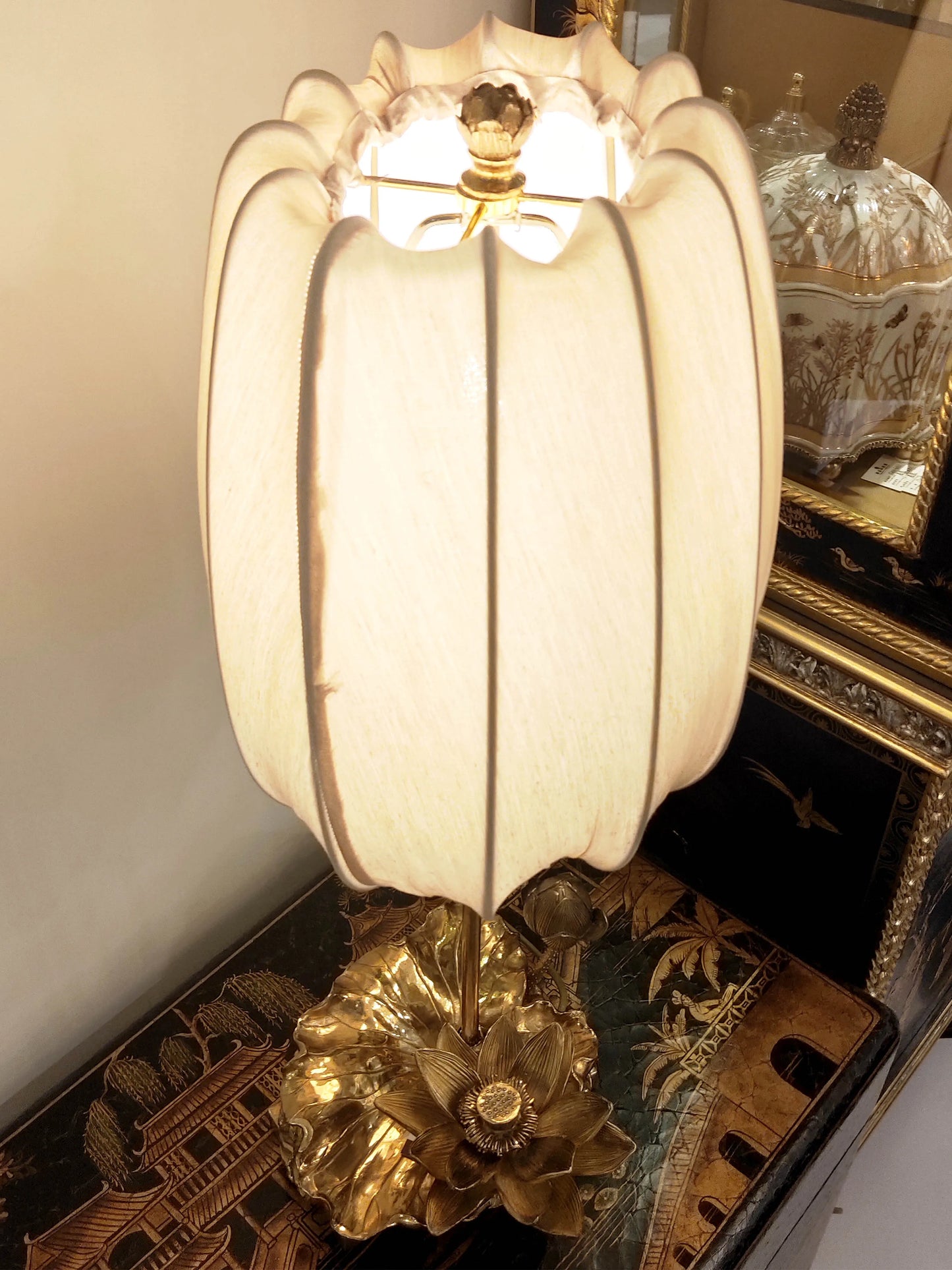 French Luxury Copper Lotus Leaf Shape Table Lamp